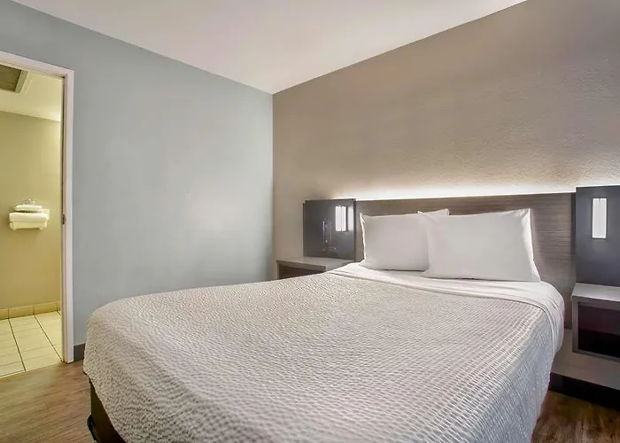 6-kingman, Az - Route 66 East 3*