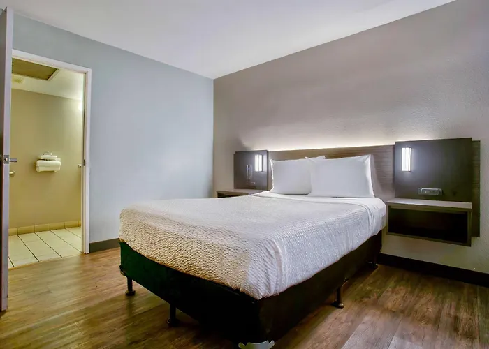 Hotel 6-kingman, Az - Route 66 East