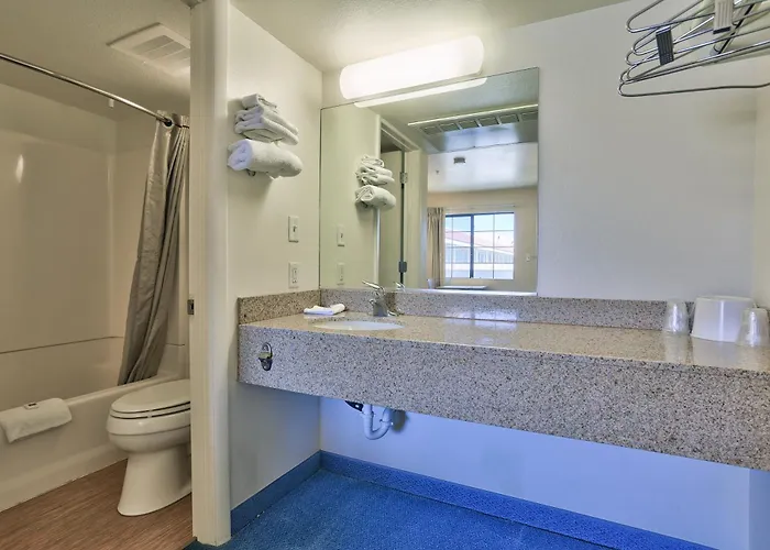 6-kingman, Az - Route 66 East 3*